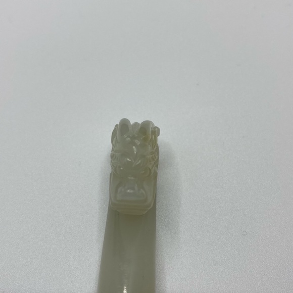 Hetian nephrite jade mutton fat dragon head buckle - Picture 4 of 16